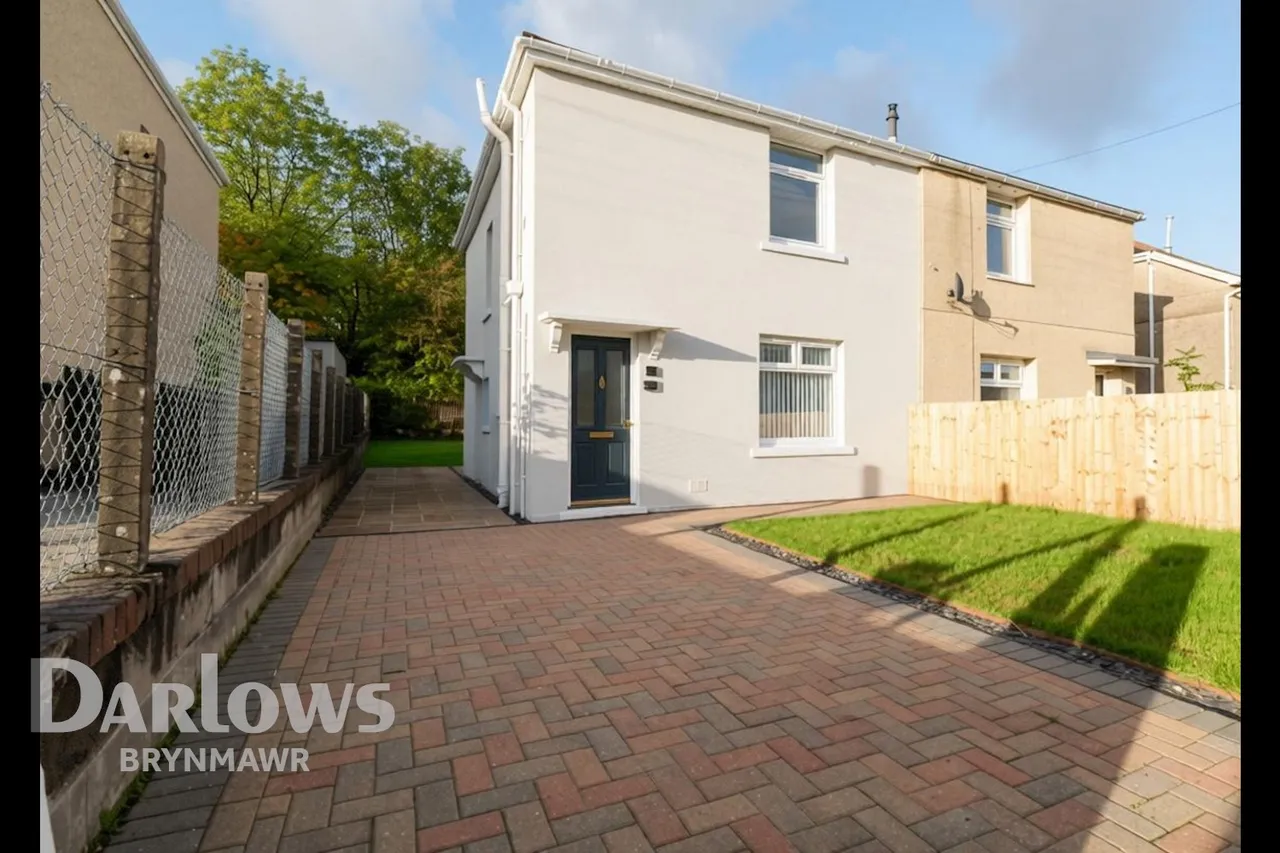 3 bed house for sale, Rhyd-Y-Cae, Ebbw Vale