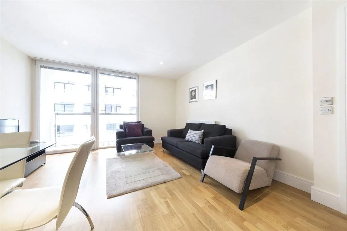 1 bed flat for sale — Cobalt Point, Canary Wharf