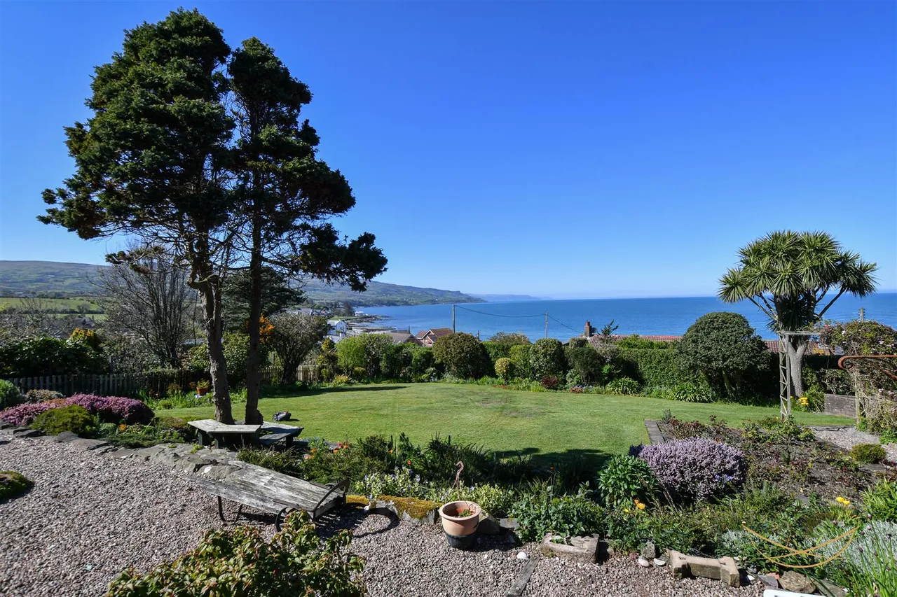 Whin Road, Ballygally, Larne, BT40 2QJ, photo 47