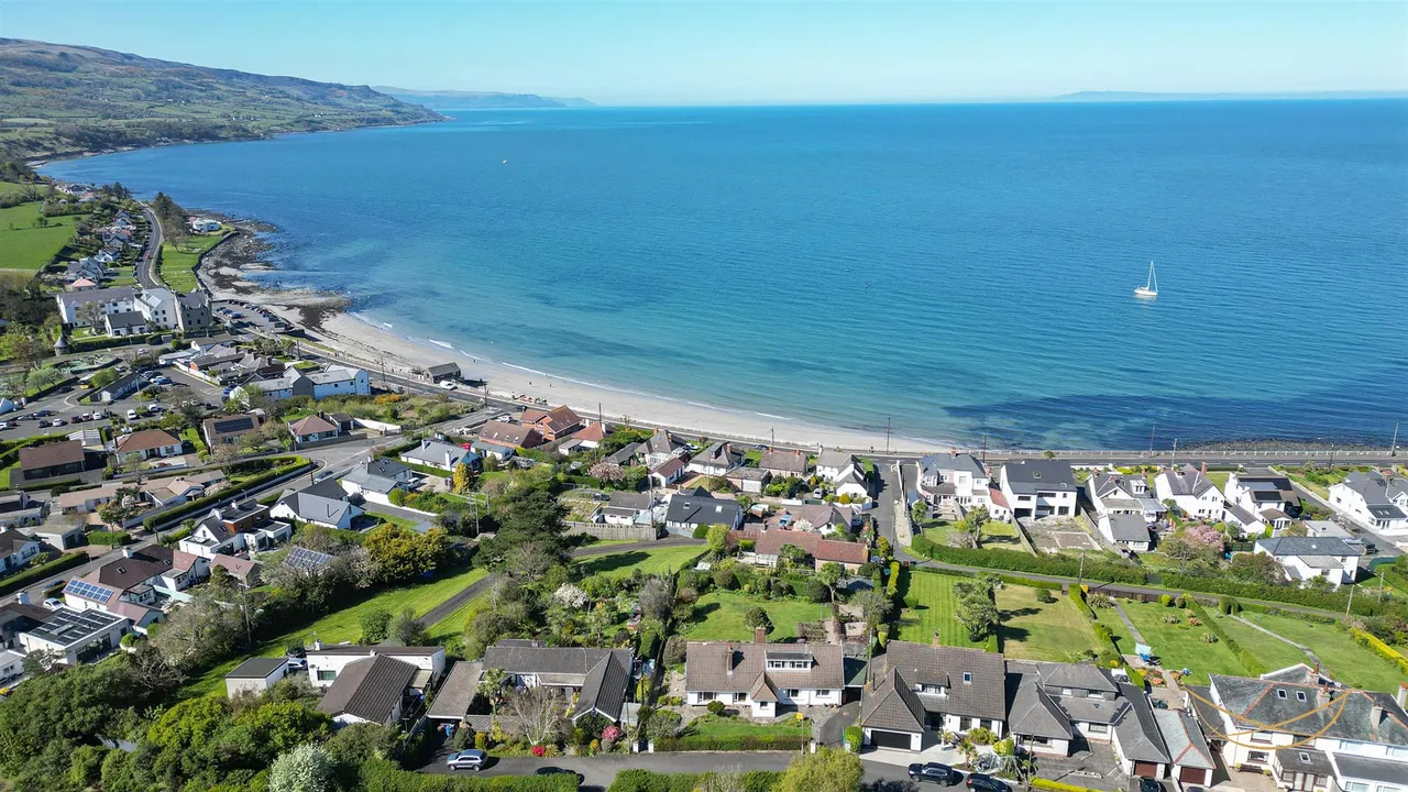 Whin Road, Ballygally, Larne, BT40 2QJ, photo 49