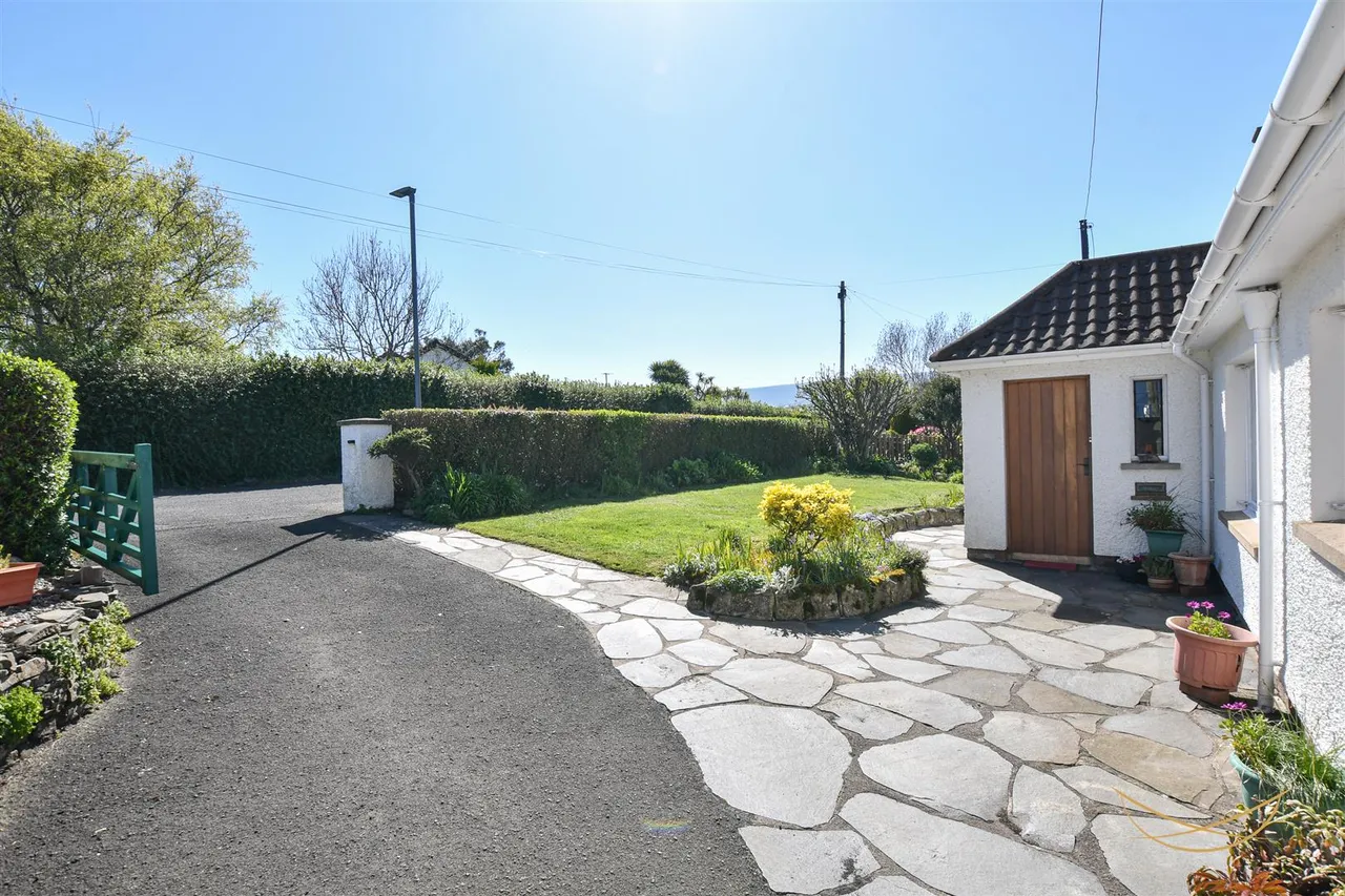 Whin Road, Ballygally, Larne, BT40 2QJ, photo 6