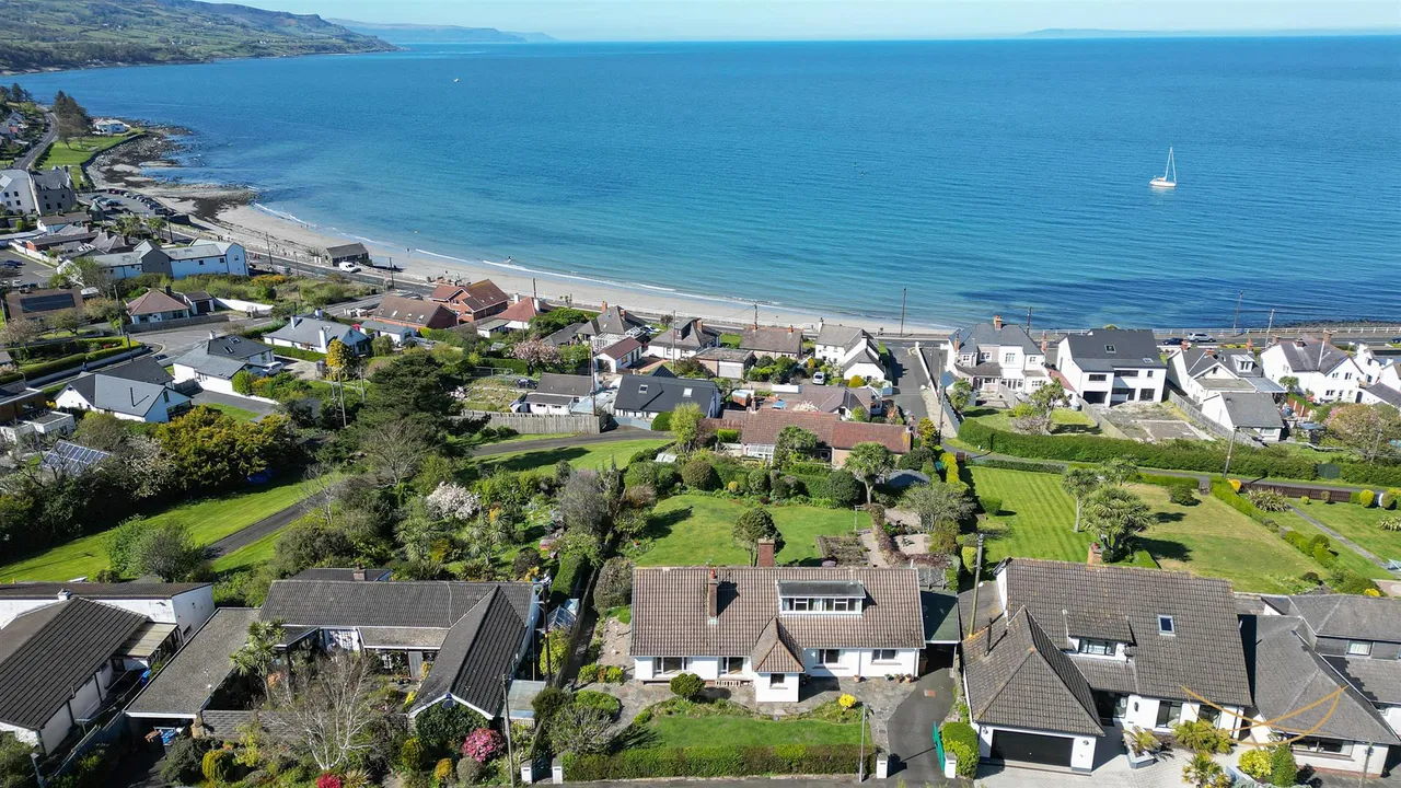 Whin Road, Ballygally, Larne, BT40 2QJ, photo 3