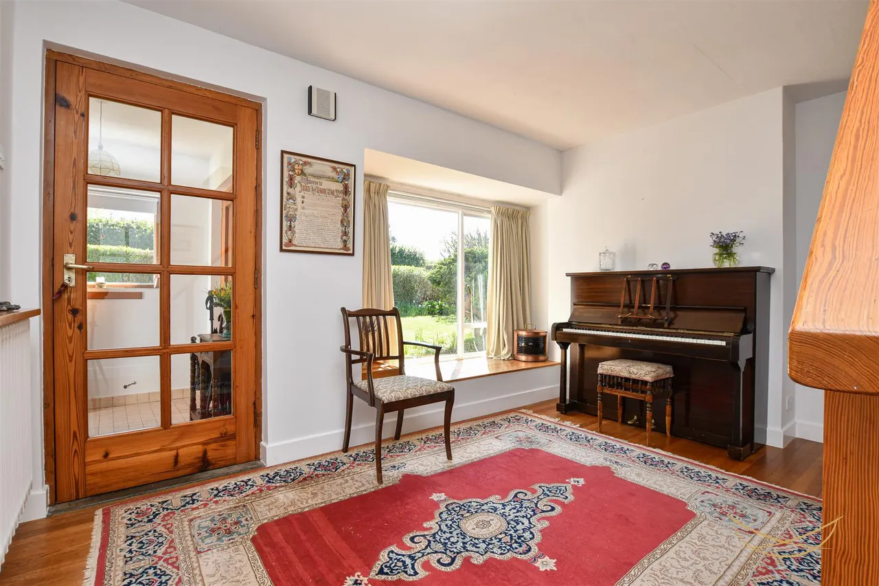 Whin Road, Ballygally, Larne, BT40 2QJ, photo 13