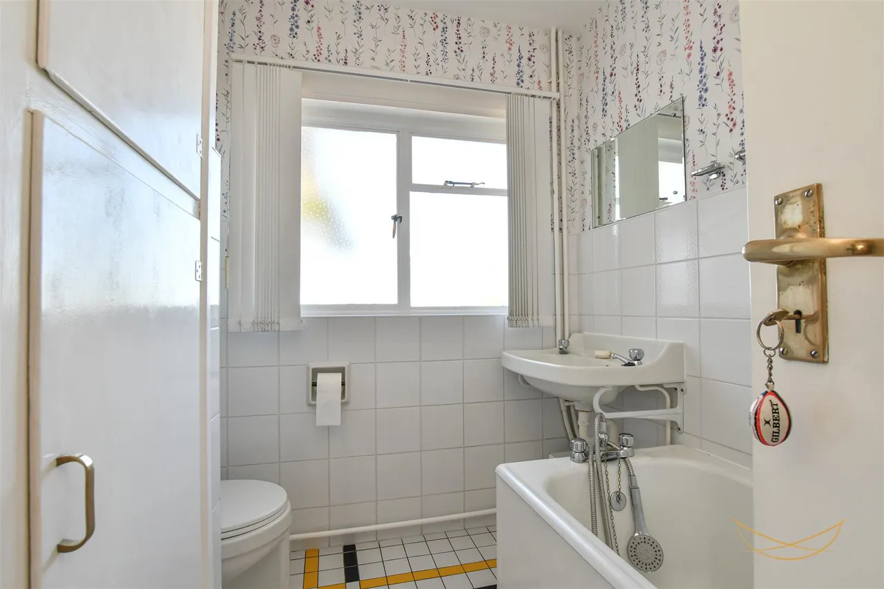 Whin Road, Ballygally, Larne, BT40 2QJ, photo 29