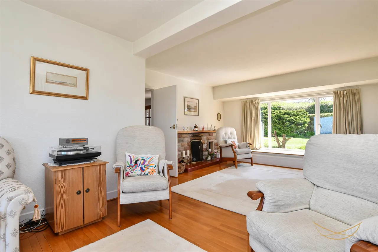 Whin Road, Ballygally, Larne, BT40 2QJ, photo 25
