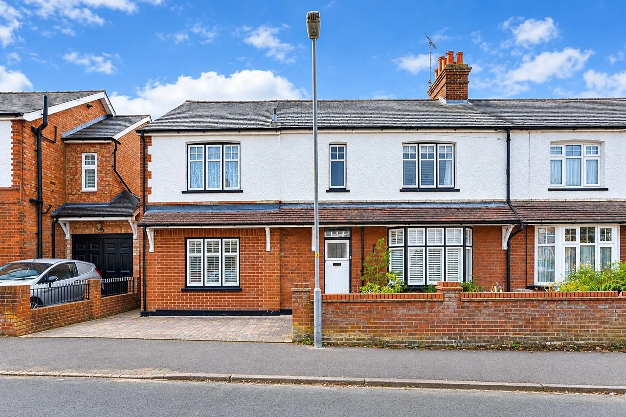 4 bed house for sale, Weston Road, Old Town, SG1