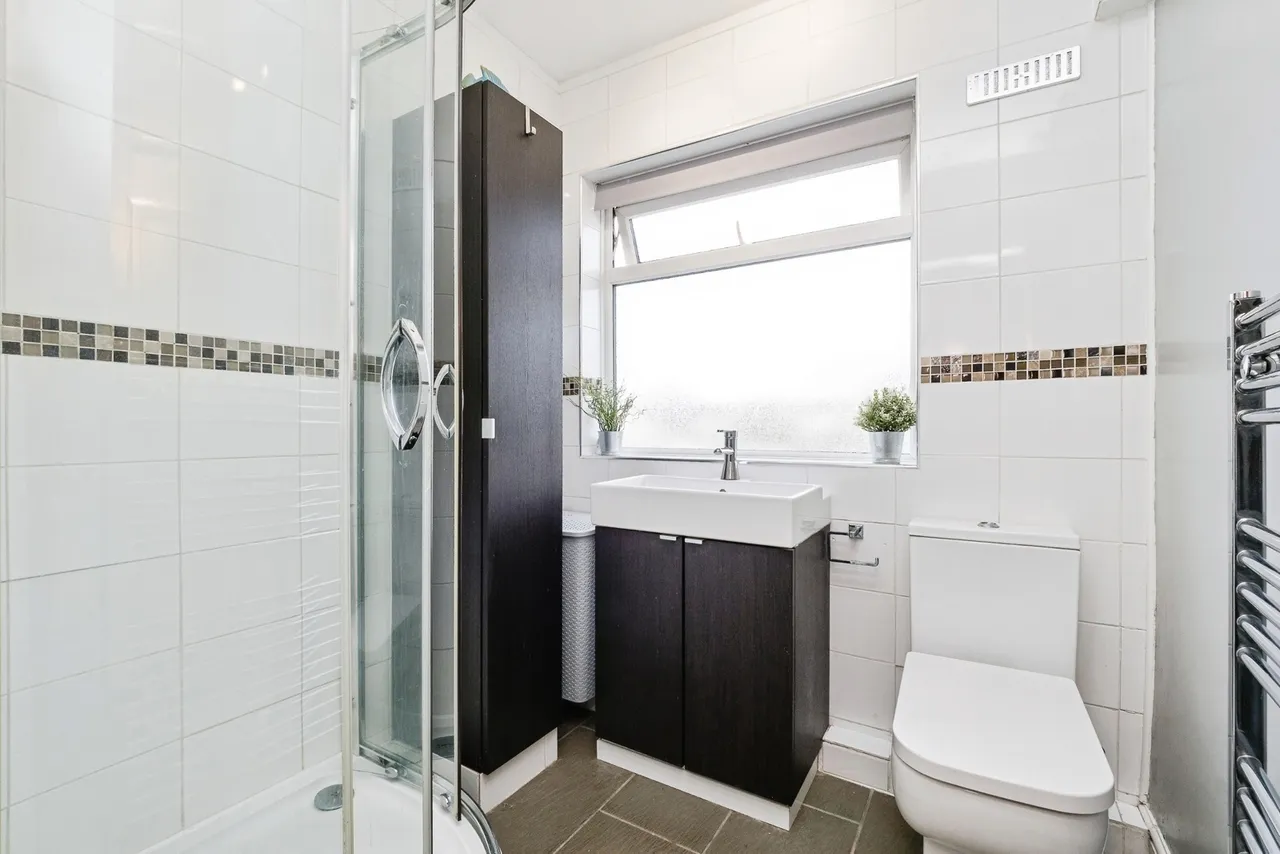 Upper Rainham Road, Hornchurch, RM12, photo 15