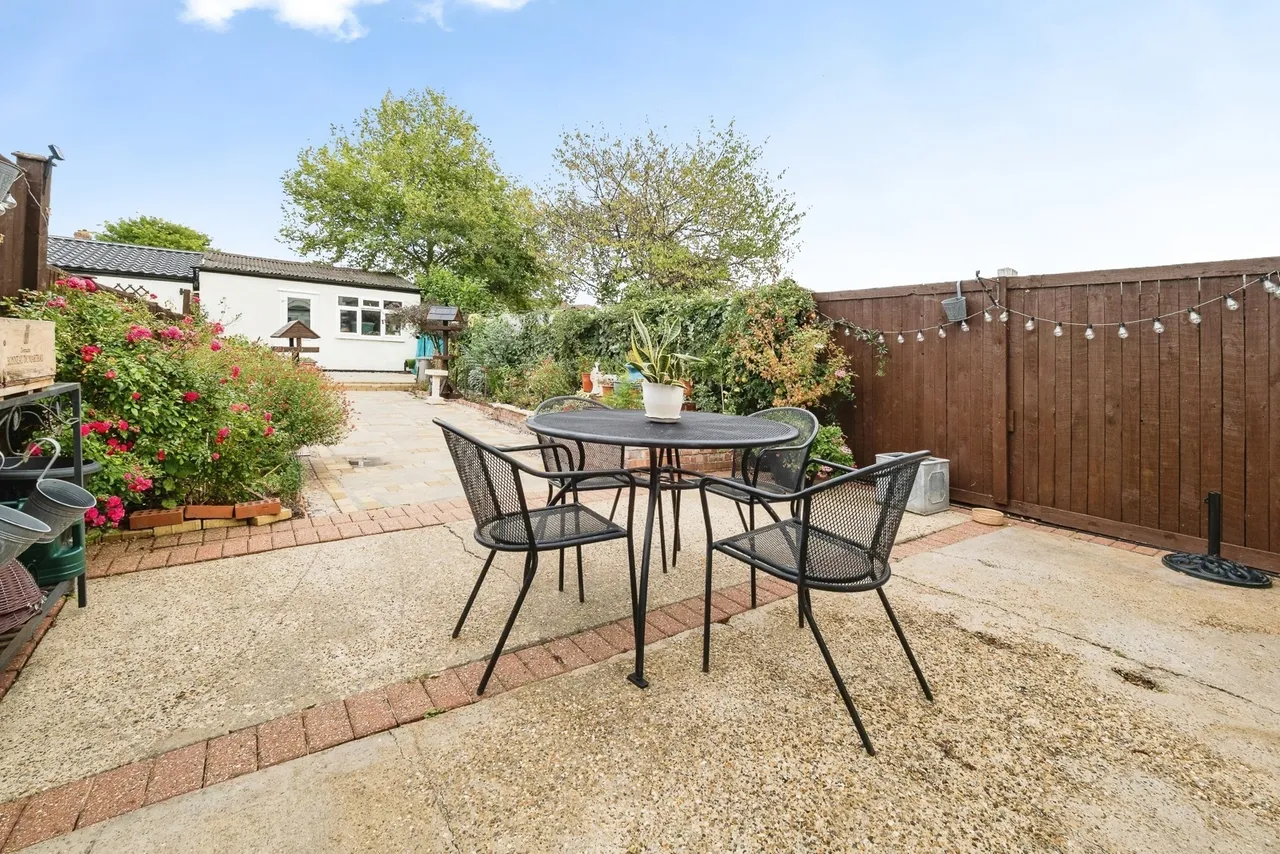 Upper Rainham Road, Hornchurch, RM12, photo 5