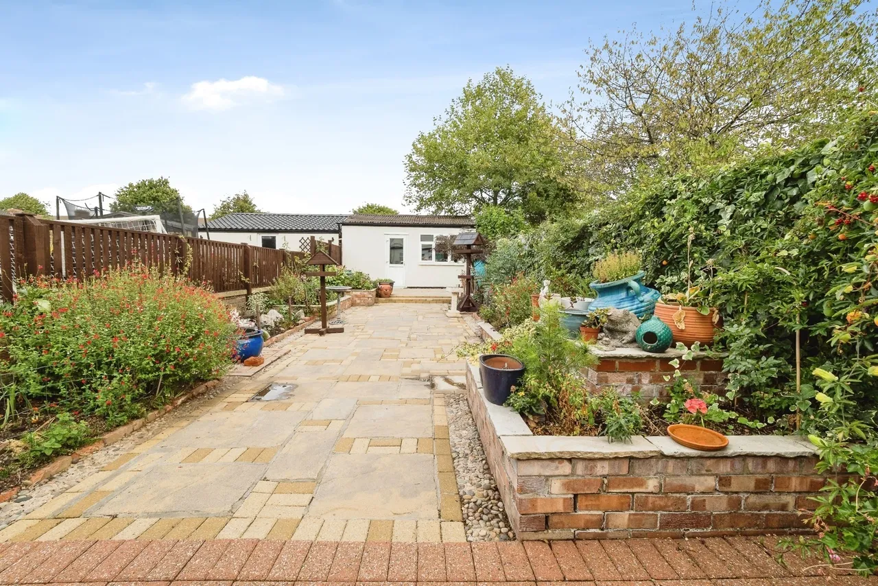 Upper Rainham Road, Hornchurch, RM12, photo 10
