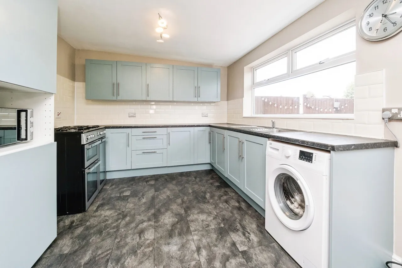 Upper Rainham Road, Hornchurch, RM12, photo 7