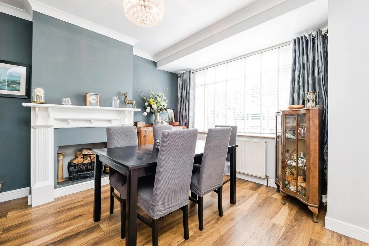 Upper Rainham Road, Hornchurch, RM12, photo 6