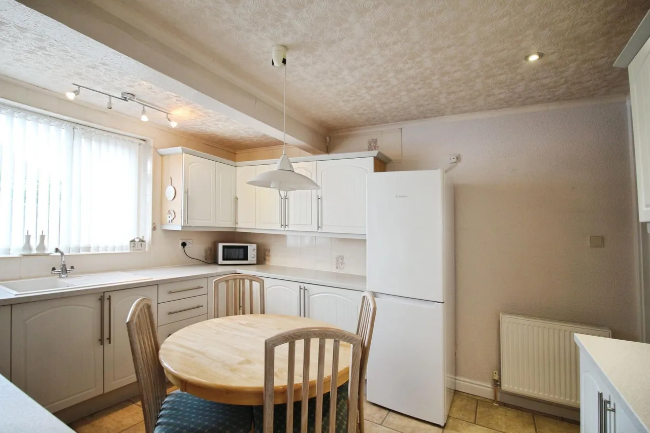 Redhill Crescent, Wakefield, WF3, photo 6