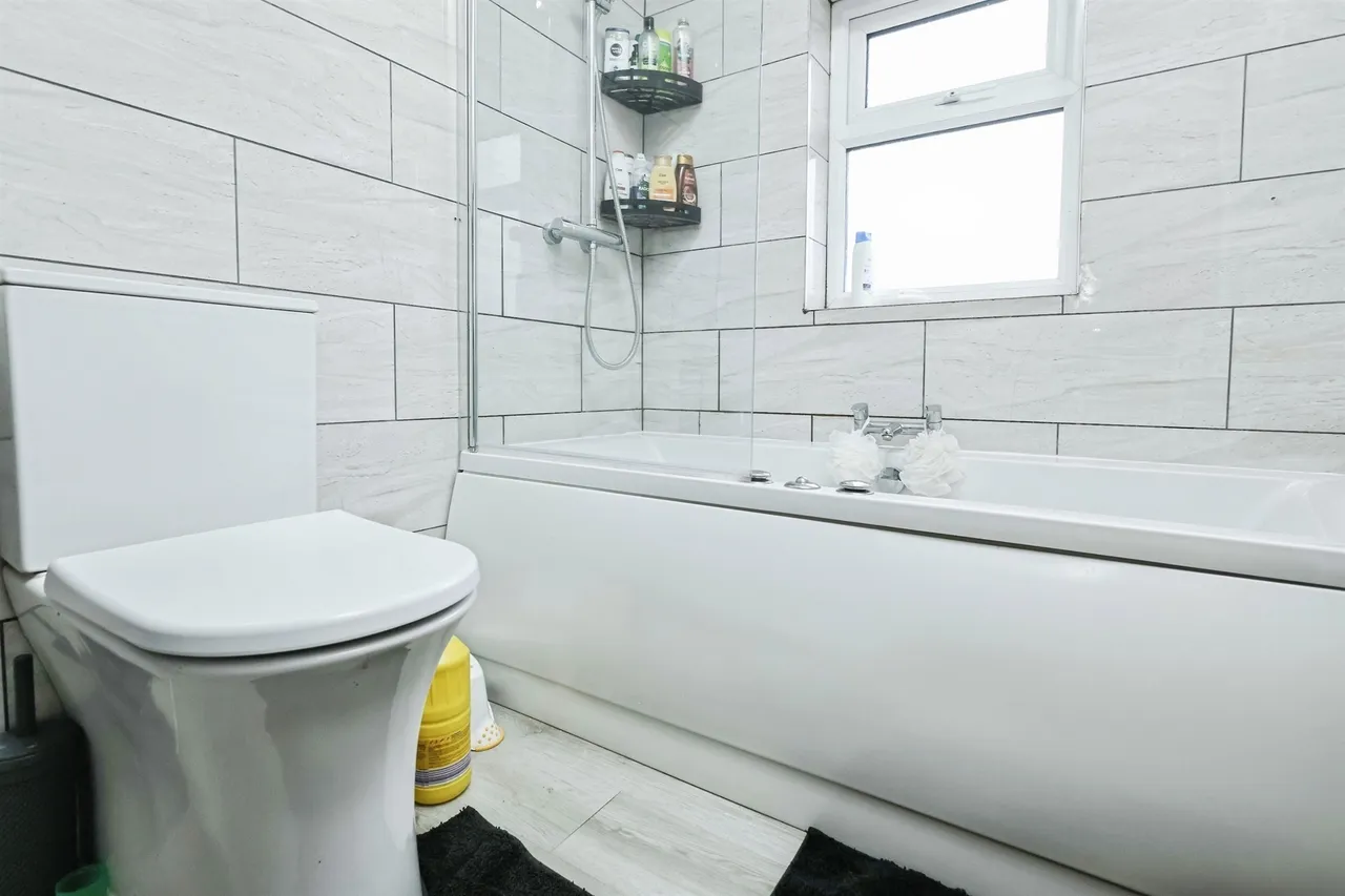 Uplands Avenue, Rowley Regis, B65, photo 15