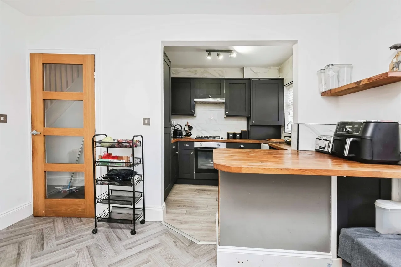 Uplands Avenue, Rowley Regis, B65, photo 2