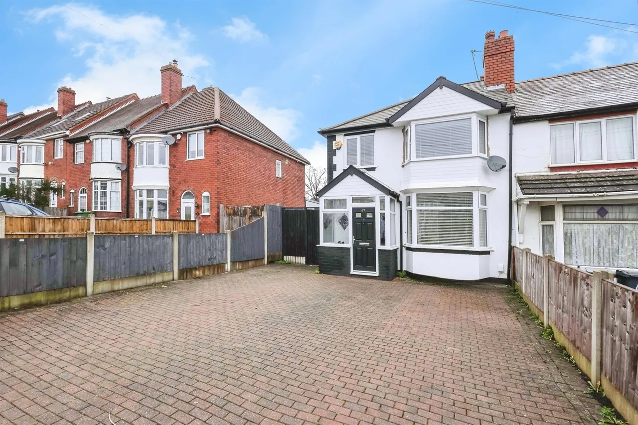 3 bed house for sale, Uplands Avenue, Rowley Regis, B65