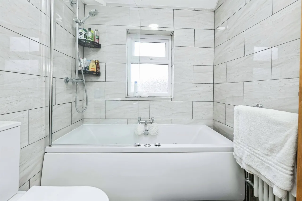 Uplands Avenue, Rowley Regis, B65, photo 7