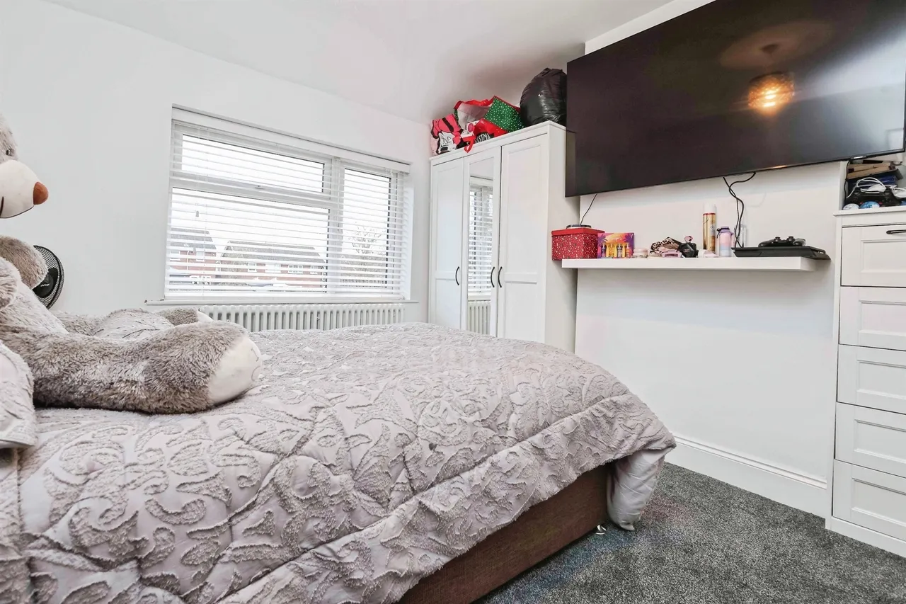 Uplands Avenue, Rowley Regis, B65, photo 13