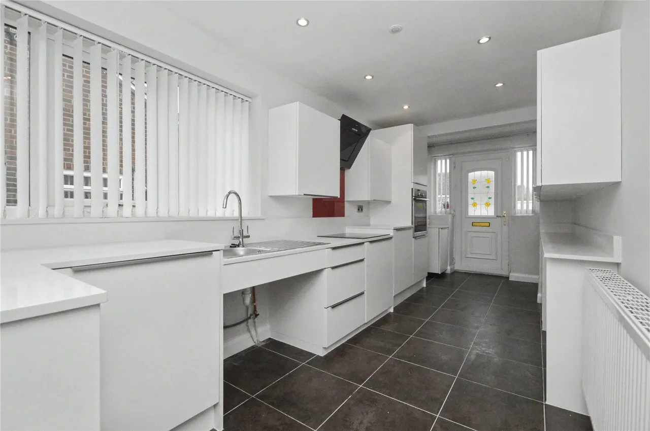 High Ridge Avenue, Rothwell, LS26, photo 3