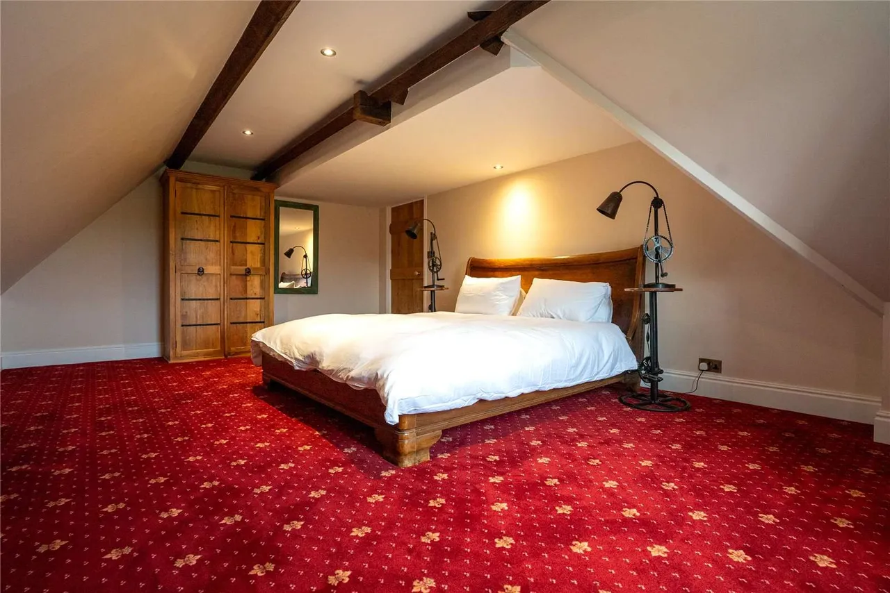 The Street, Motcombe, SP7, photo 24