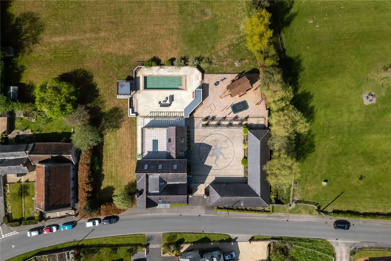 The Street, Motcombe, SP7, photo 36