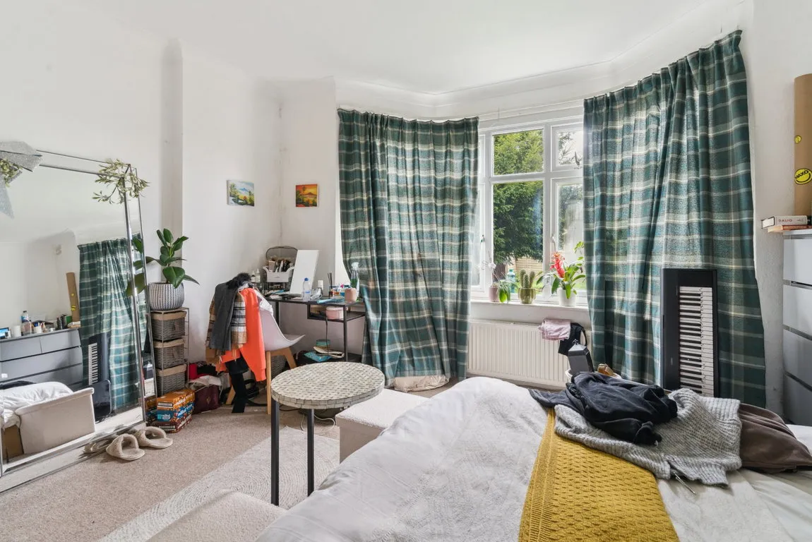 West End Court, Pinner, HA5, photo 8