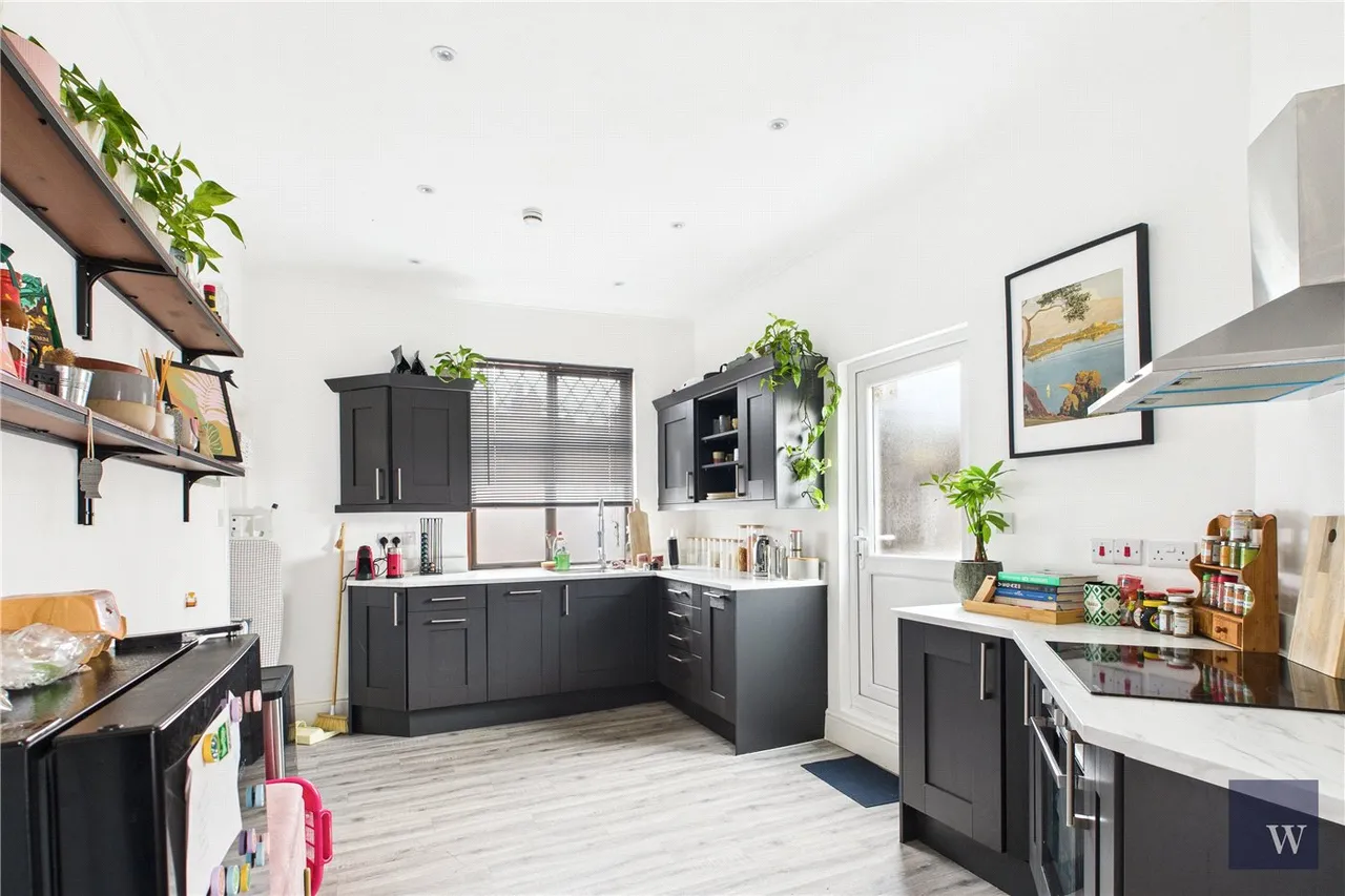 Becmead Avenue, London, SW16, photo 2