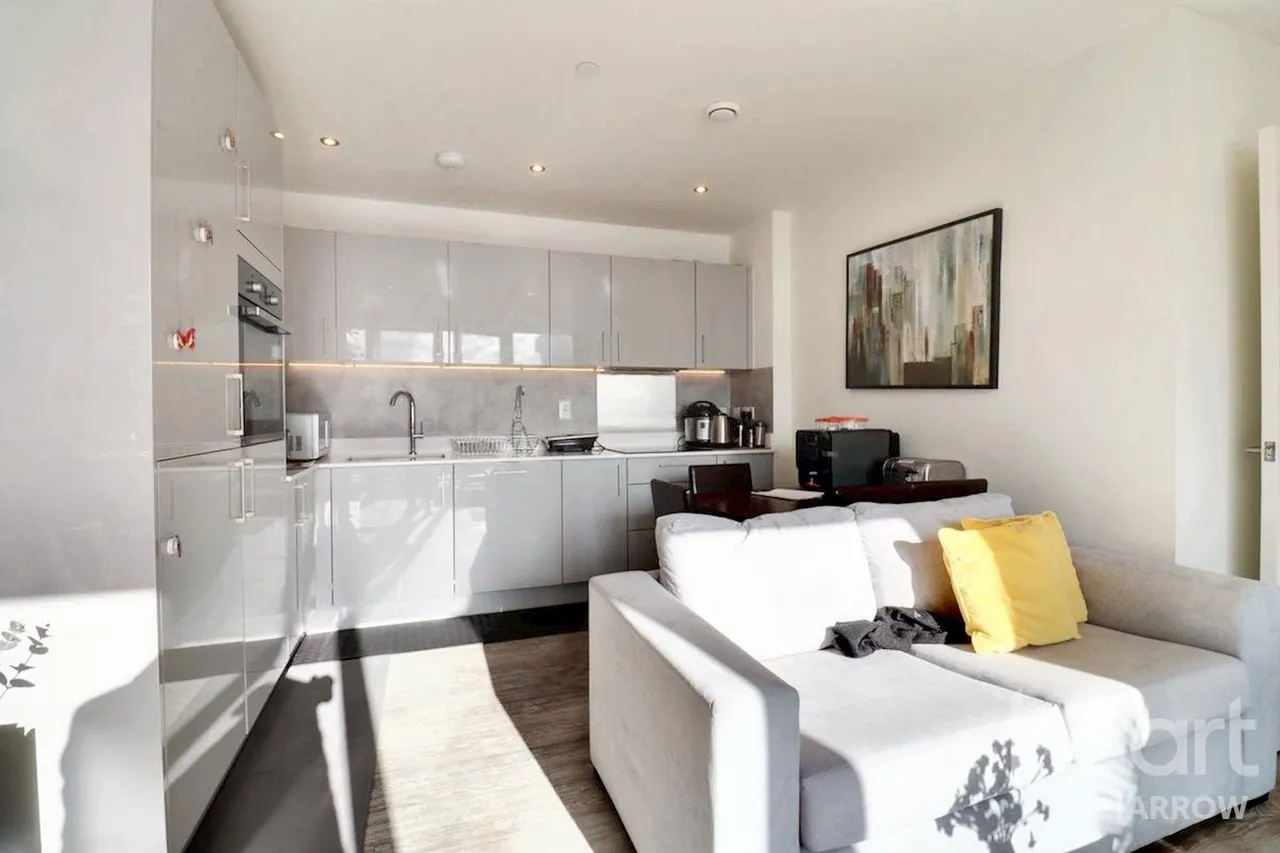 Northolt Road, Harrow, HA2, photo 5