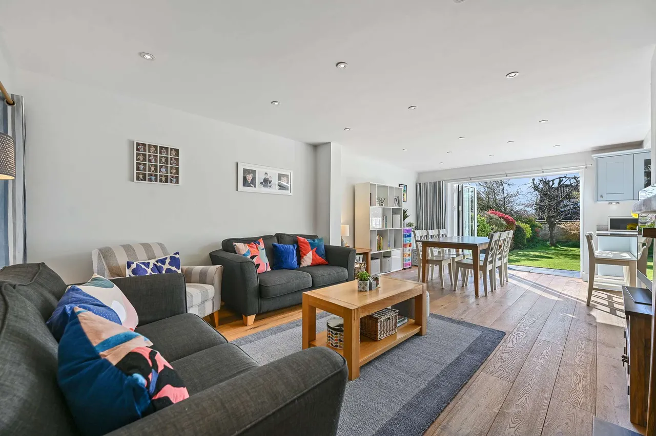 Glebe Road, Chalfont St. Peter, SL9, photo 2