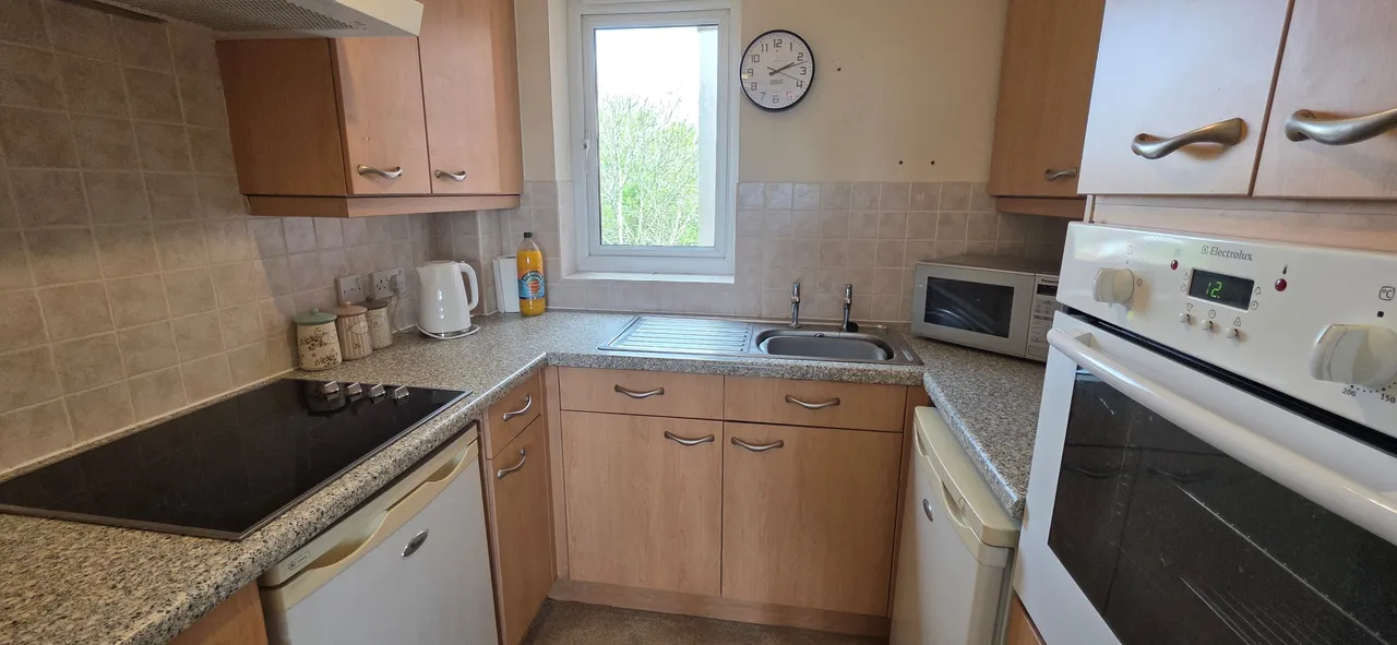Station Road, Marple, SK6, photo 6