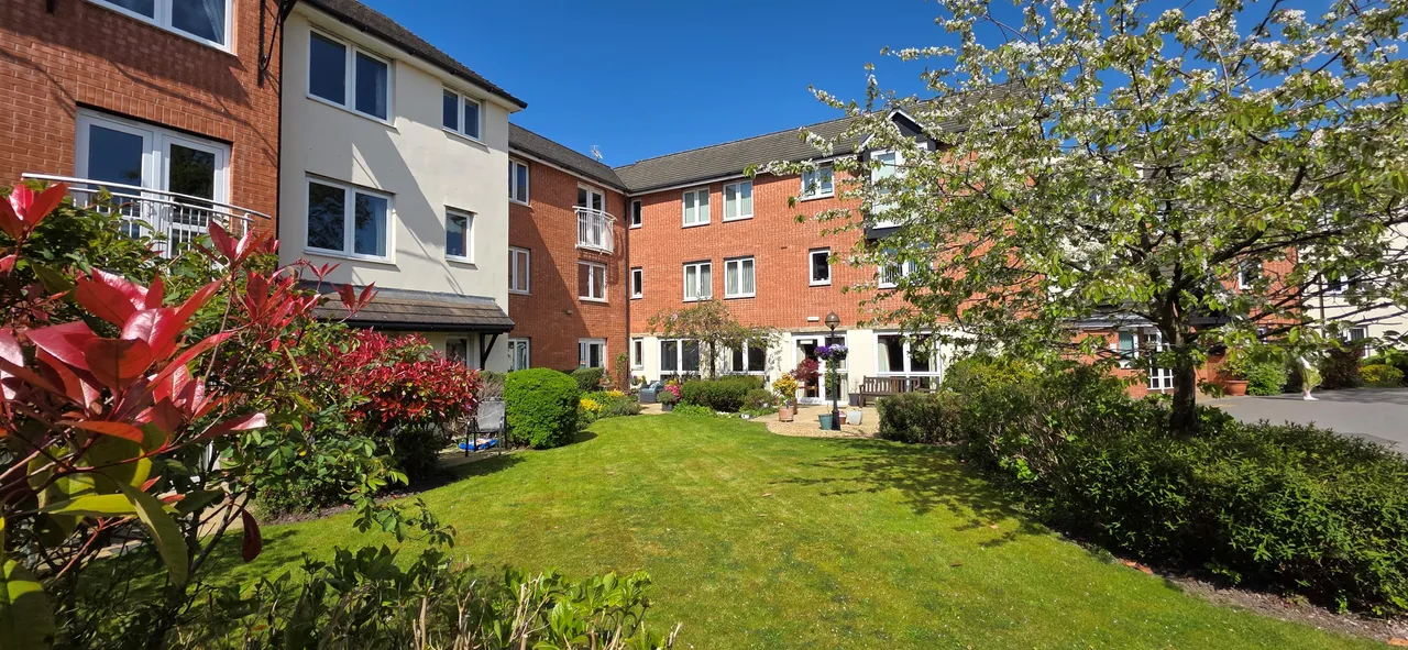 Station Road, Marple, SK6, photo 3