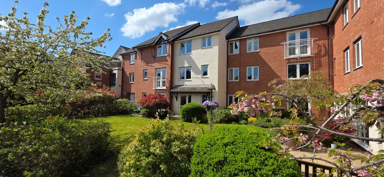 Station Road, Marple, SK6, photo 2