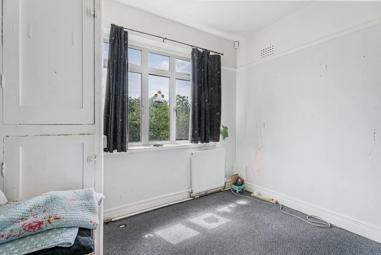 Whitchurch Lane, Edgware, HA8, photo 12
