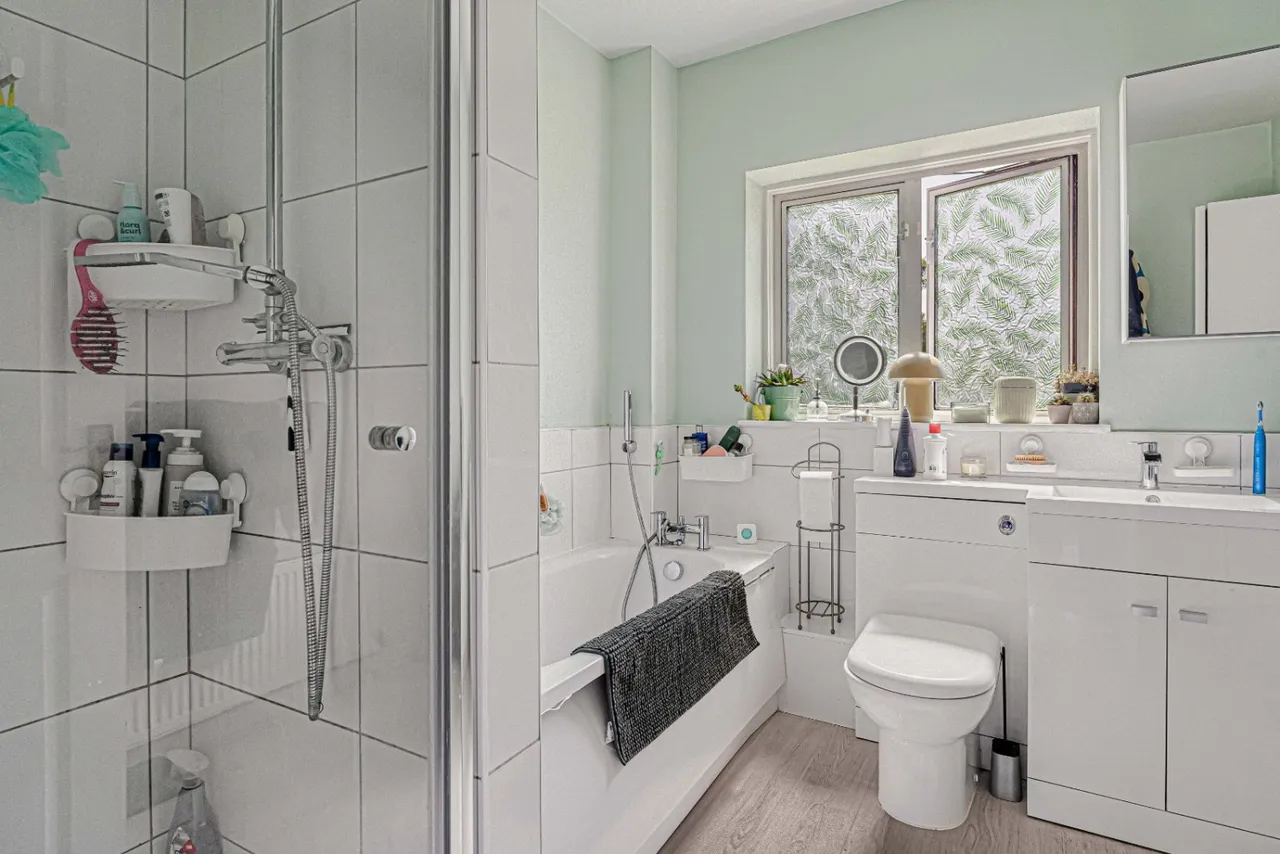 Whitchurch Lane, Edgware, HA8, photo 18
