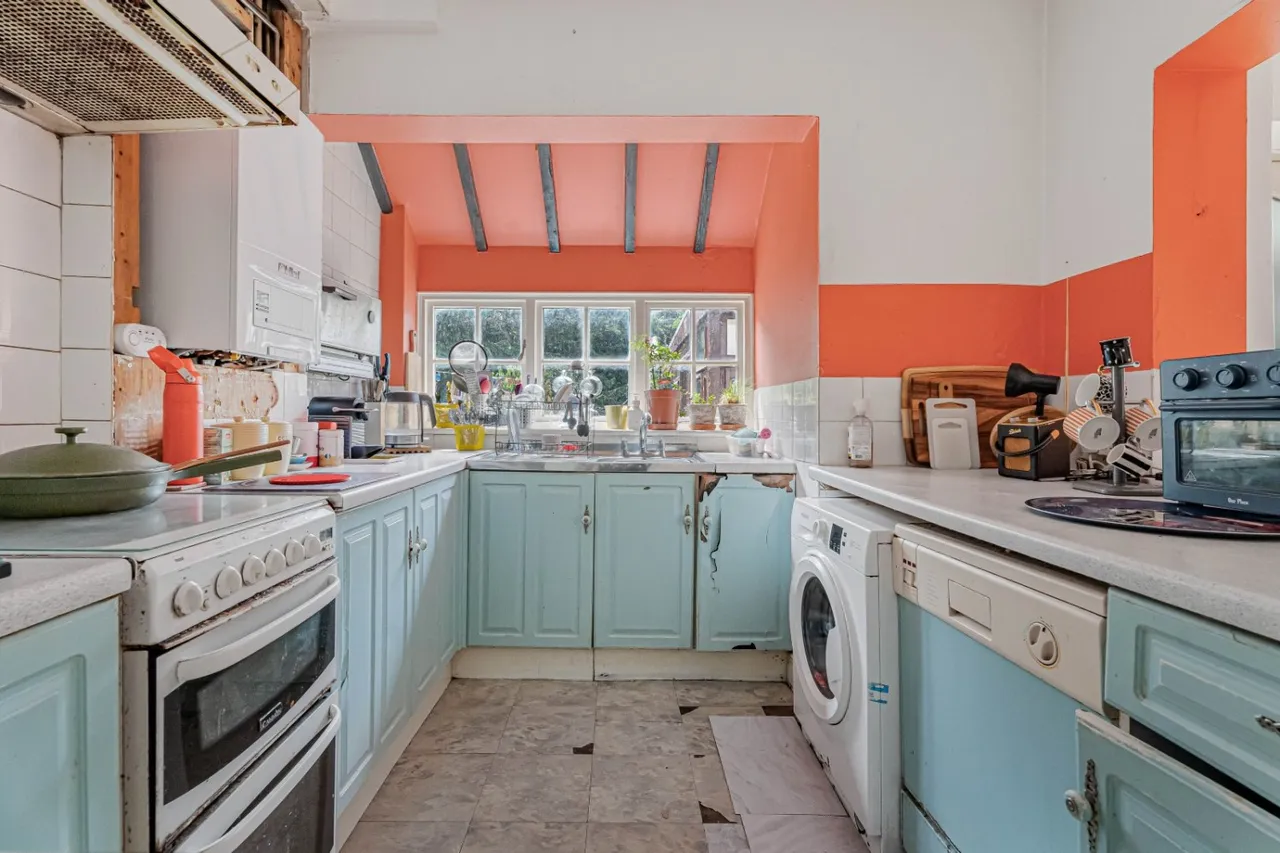 Whitchurch Lane, Edgware, HA8, photo 5
