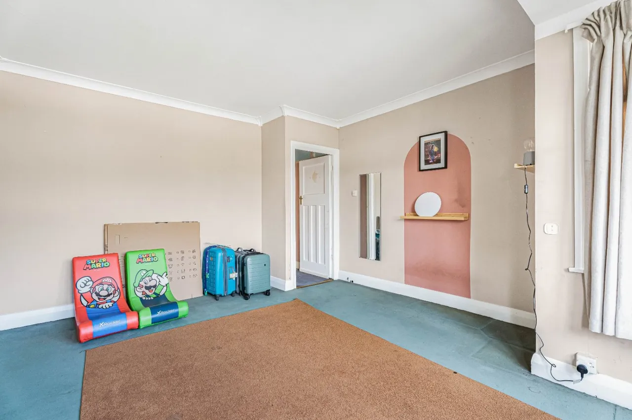 Whitchurch Lane, Edgware, HA8, photo 17