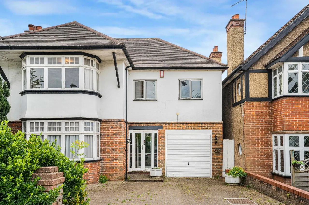 Whitchurch Lane, Edgware, HA8, photo 30