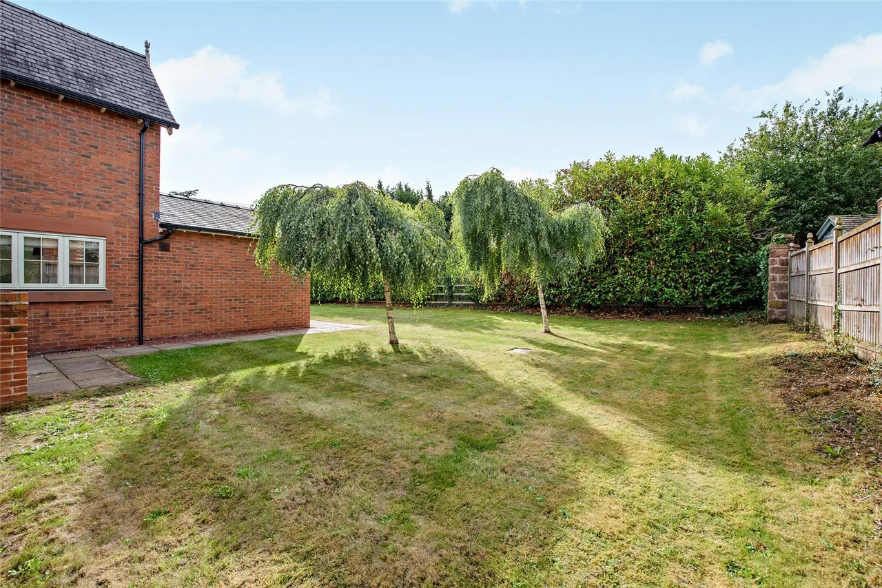 Barton Road, Barton, SY14, photo 26