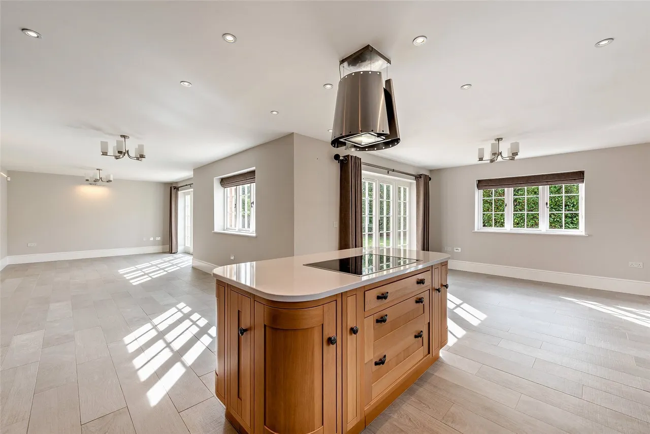 Barton Road, Barton, SY14, photo 8