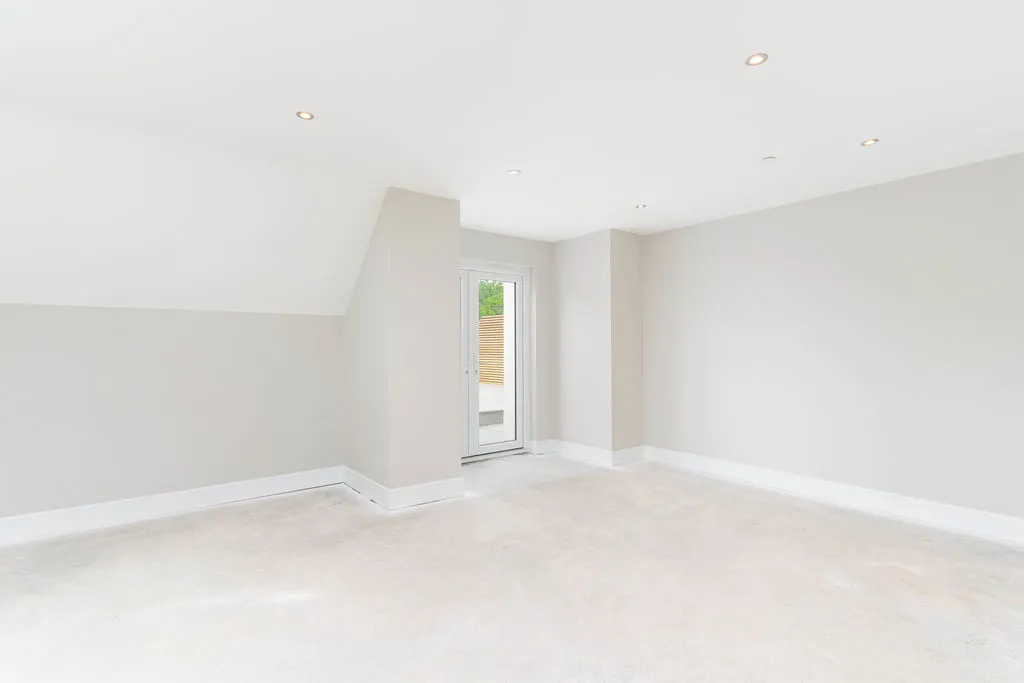 88 Riddlesdown Road, Purley CR8 1DD, photo 6
