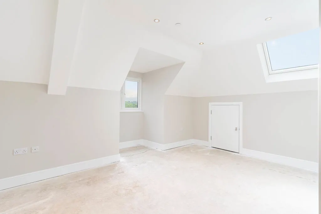 88 Riddlesdown Road, Purley CR8 1DD, photo 9