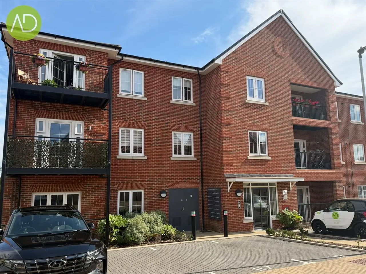 2 bed flat for sale — Eyre Close, Bishop's Stortford CM23 4SA