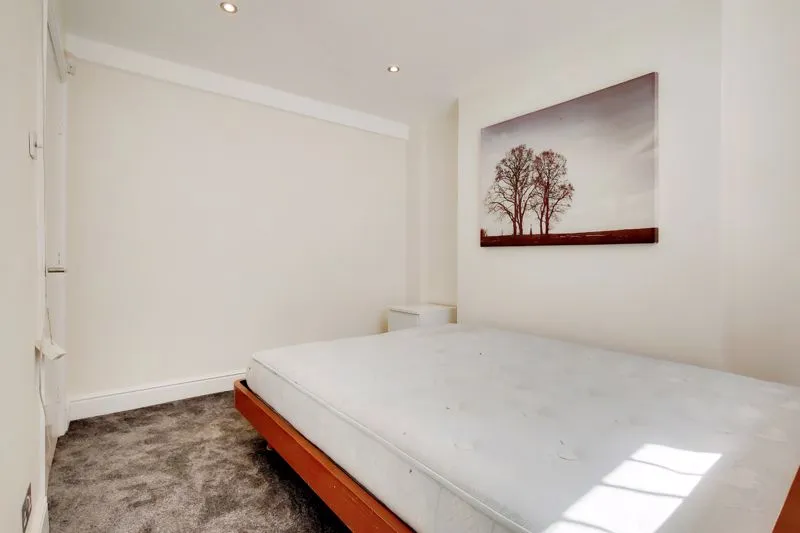 Swinton Street, London, photo 8