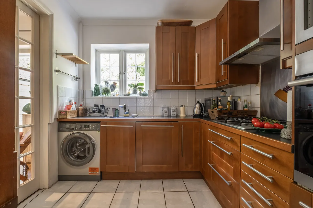 Upper Richmond Road, LONDON, SW15, photo 3