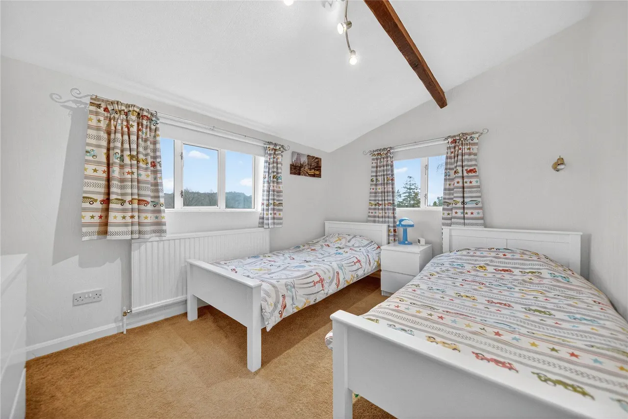 Long Causeway, Leeds, LS16, photo 13
