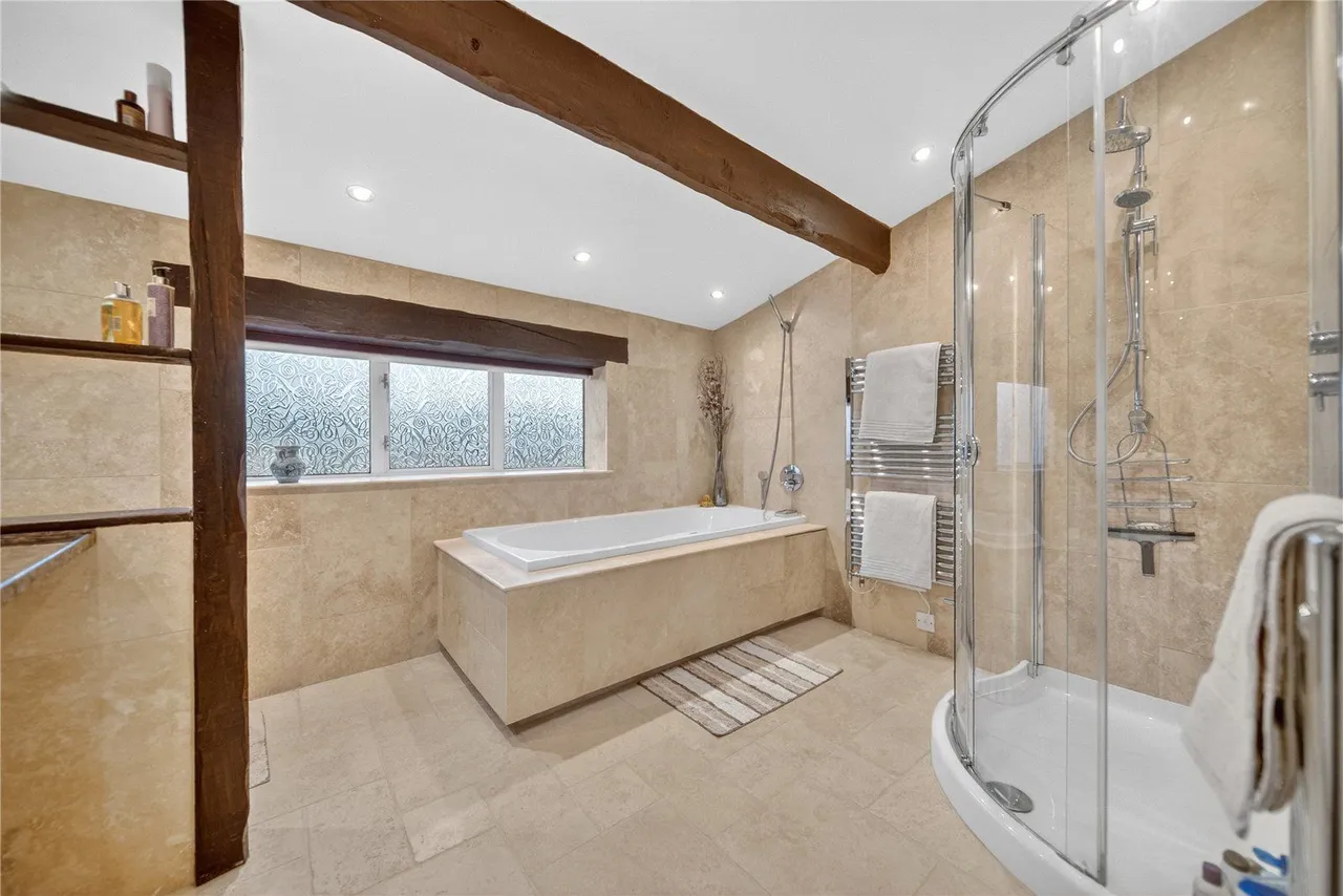 Long Causeway, Leeds, LS16, photo 10