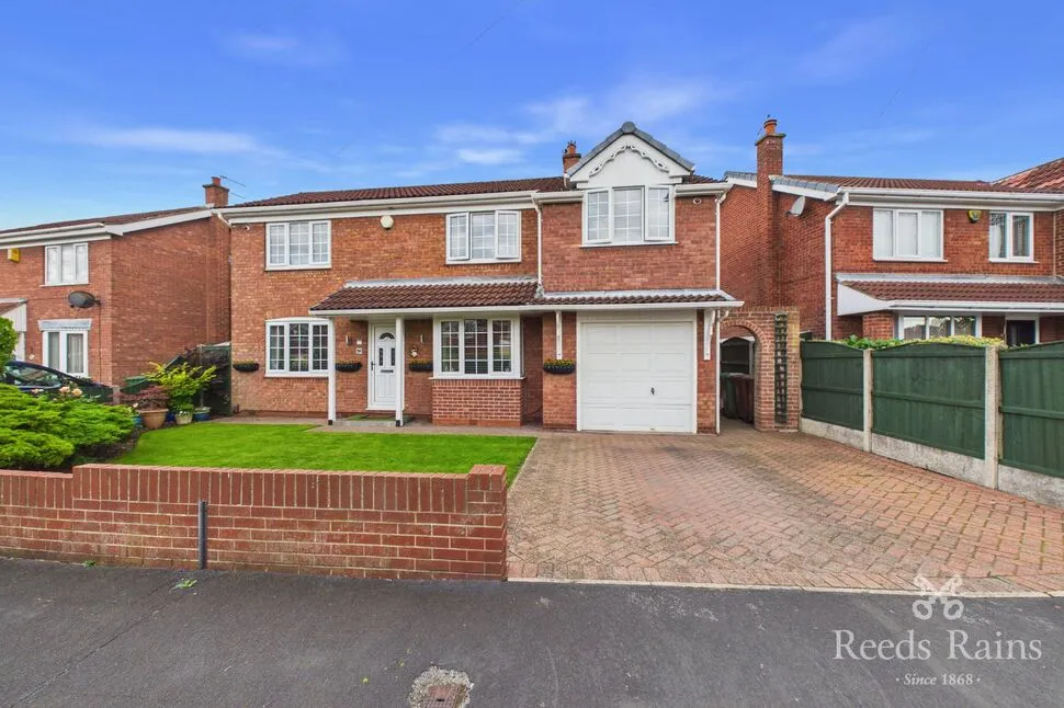 4 bed house for sale, Hillcrest Road, Castleford, WF10