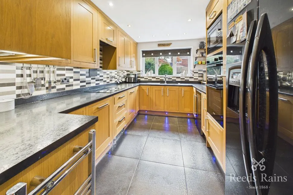Hillcrest Road, Castleford, WF10, photo 4
