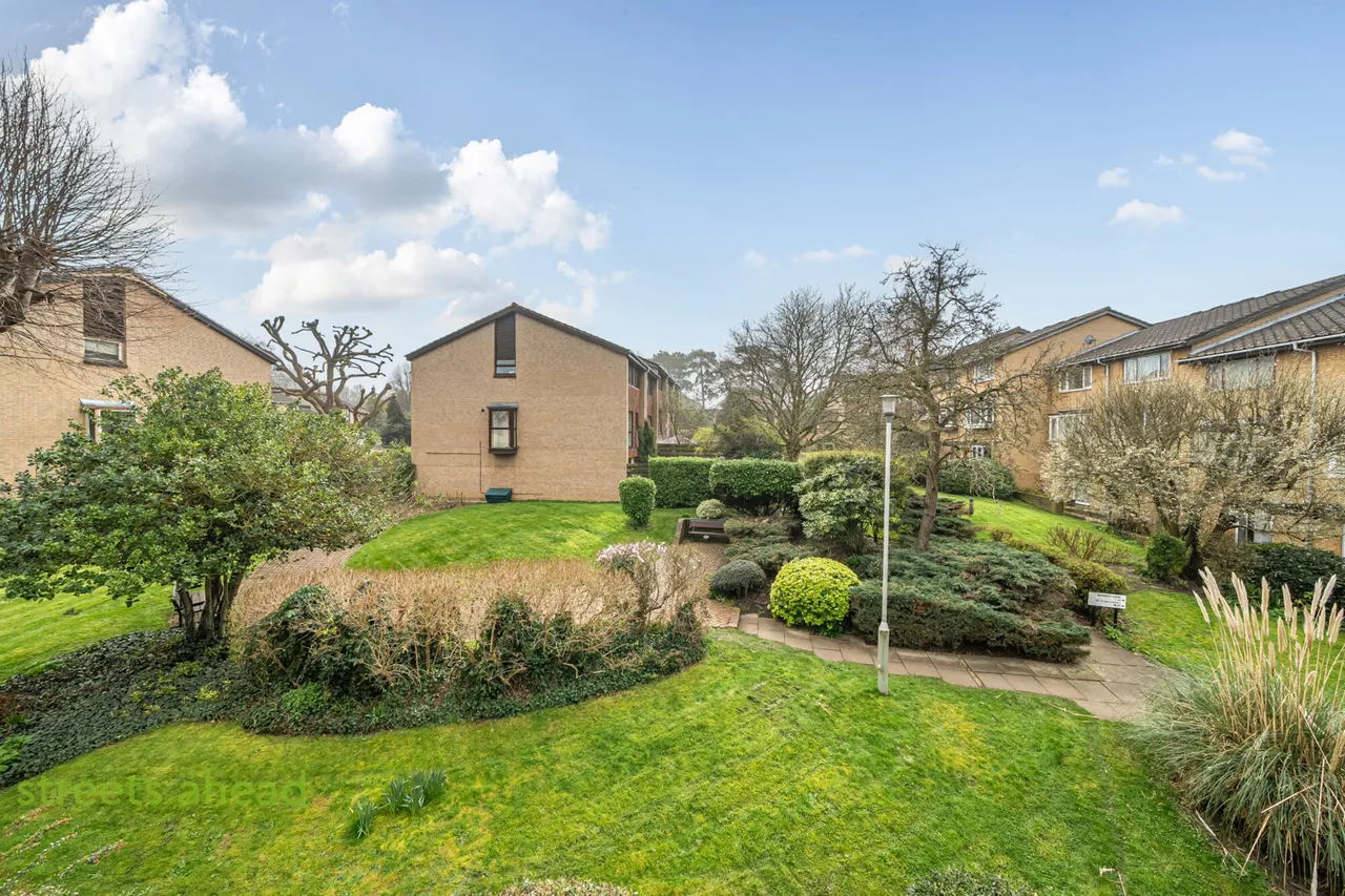 Anselm Close, Park Hill, CR0, photo 13