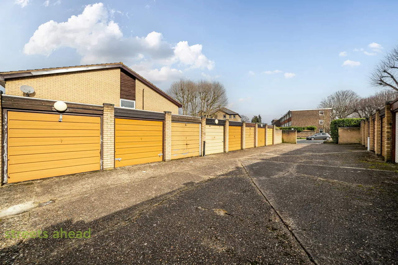Anselm Close, Park Hill, CR0, photo 12