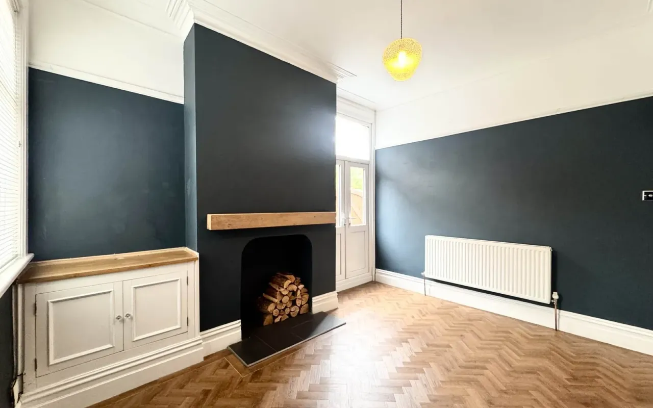 Dentons Green Lane, Dentons Green, photo 3